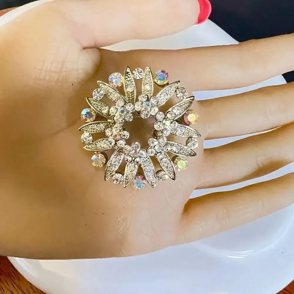 Vintage Brooch AB Aurora Borealis Clear Rhinestone Floral Flowear Wreath 1326